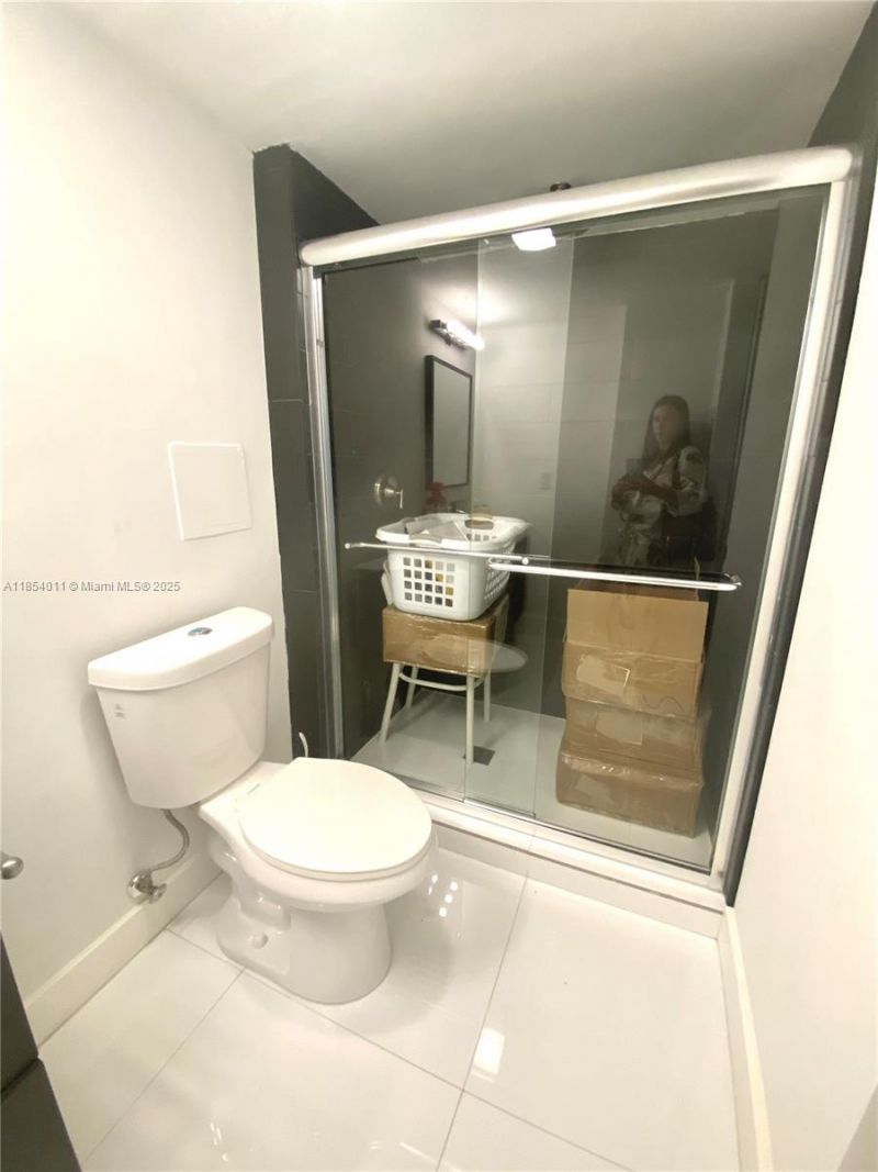 3301 N Country Club Dr, Unit 112, Aventura, FL 33180 Photo