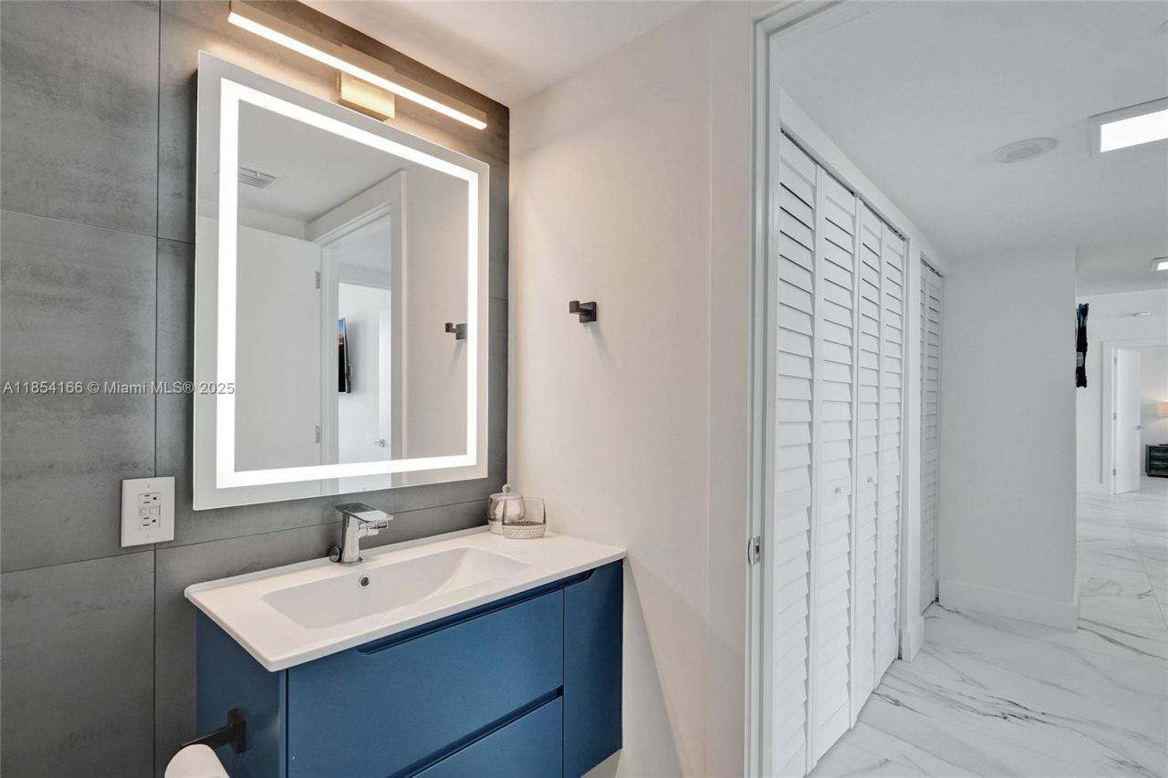 650 West Ave, Unit 1408, Miami Beach, FL 33139 Photo