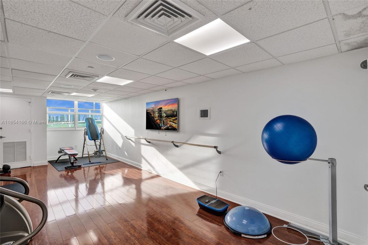 650 West Ave, Unit 1408, Miami Beach, FL 33139 Photo