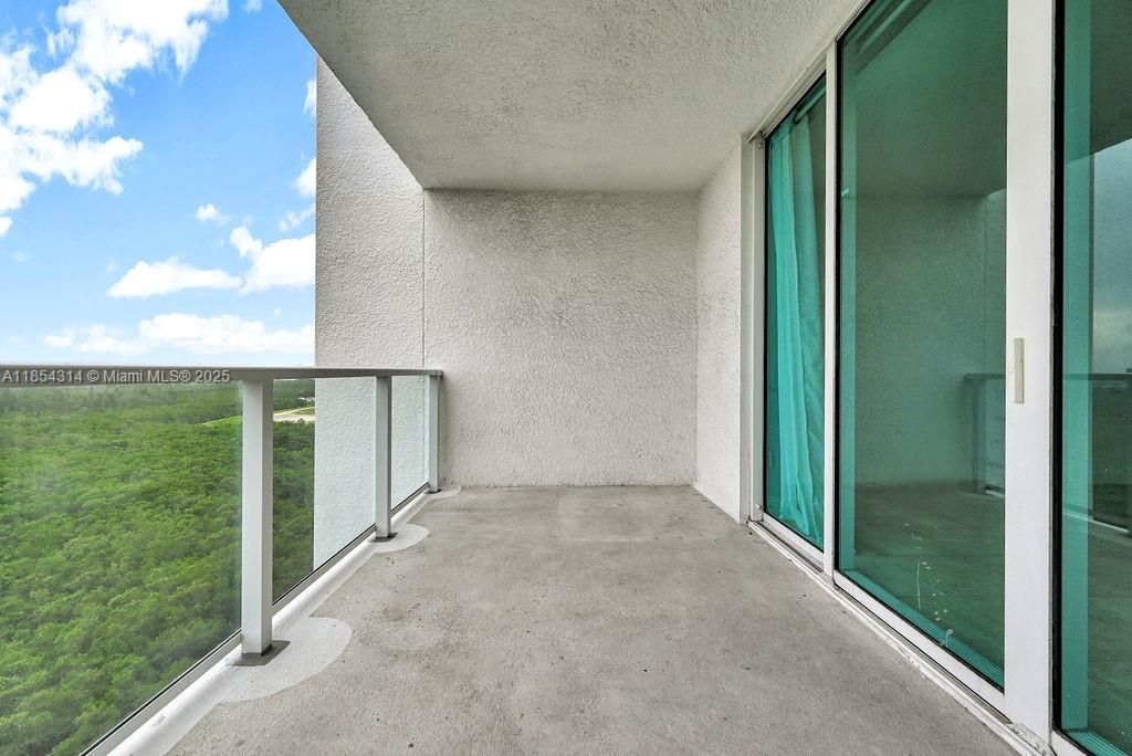 15051 Royal Oaks Ln, Unit 1605, North Miami, FL 33181 Photo