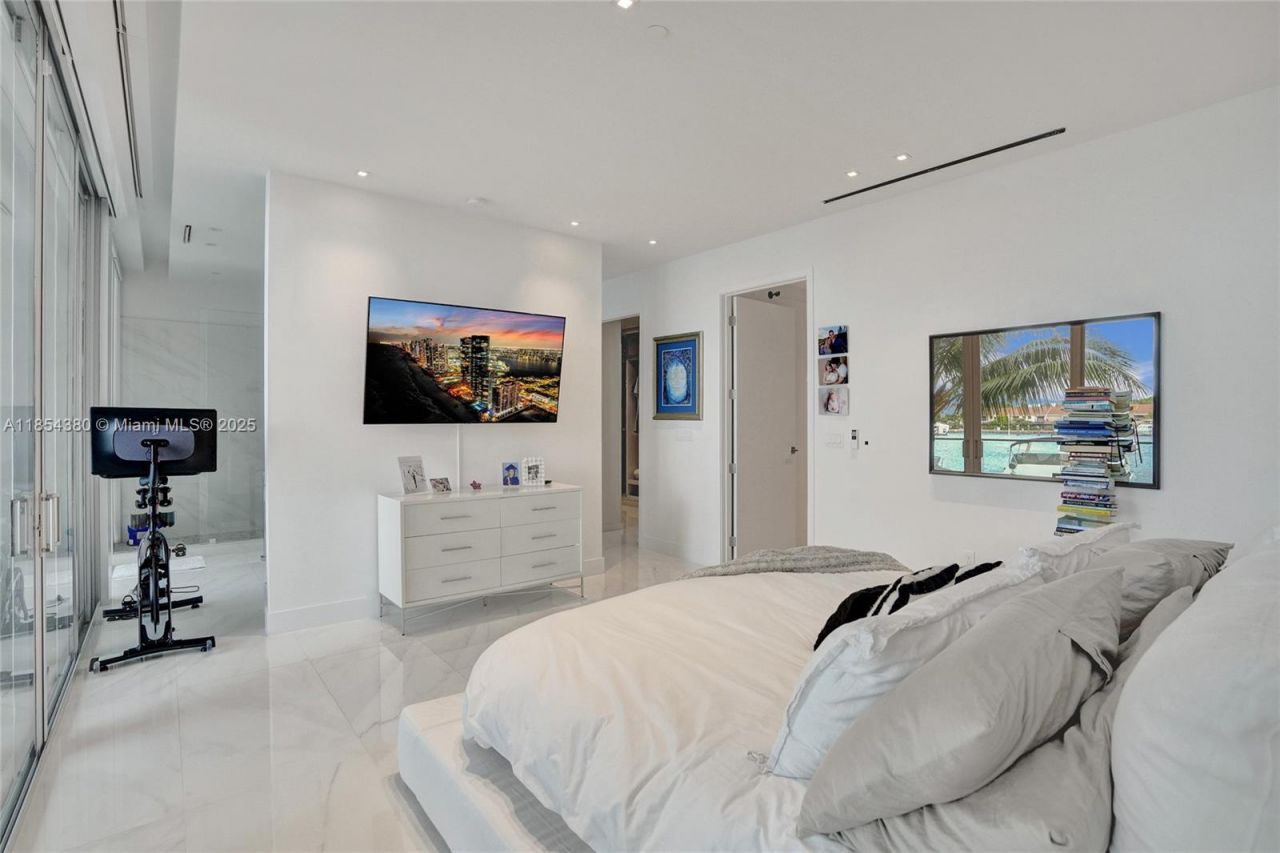 3750 Yacht Club Dr, Unit TH2, Aventura, FL 33180 Photo