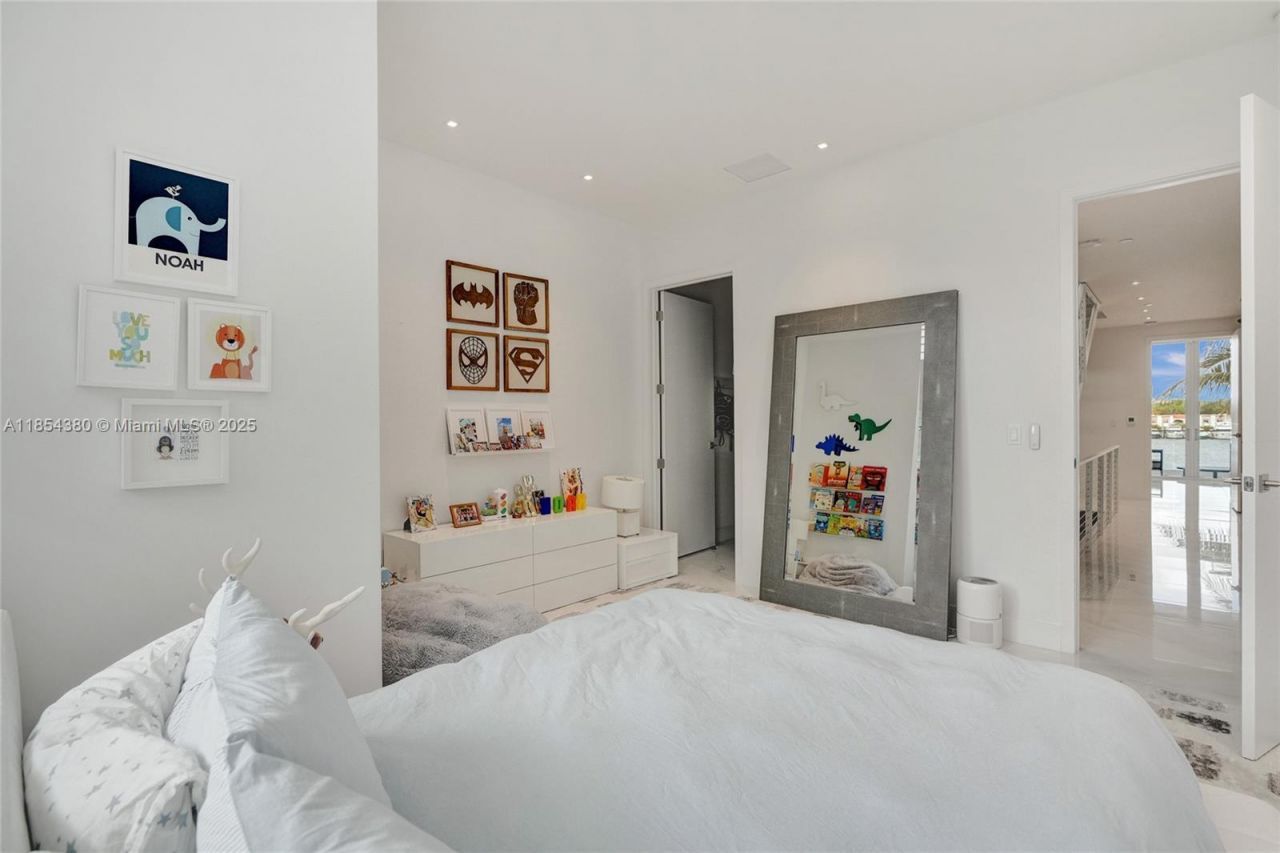 3750 Yacht Club Dr, Unit TH2, Aventura, FL 33180 Photo