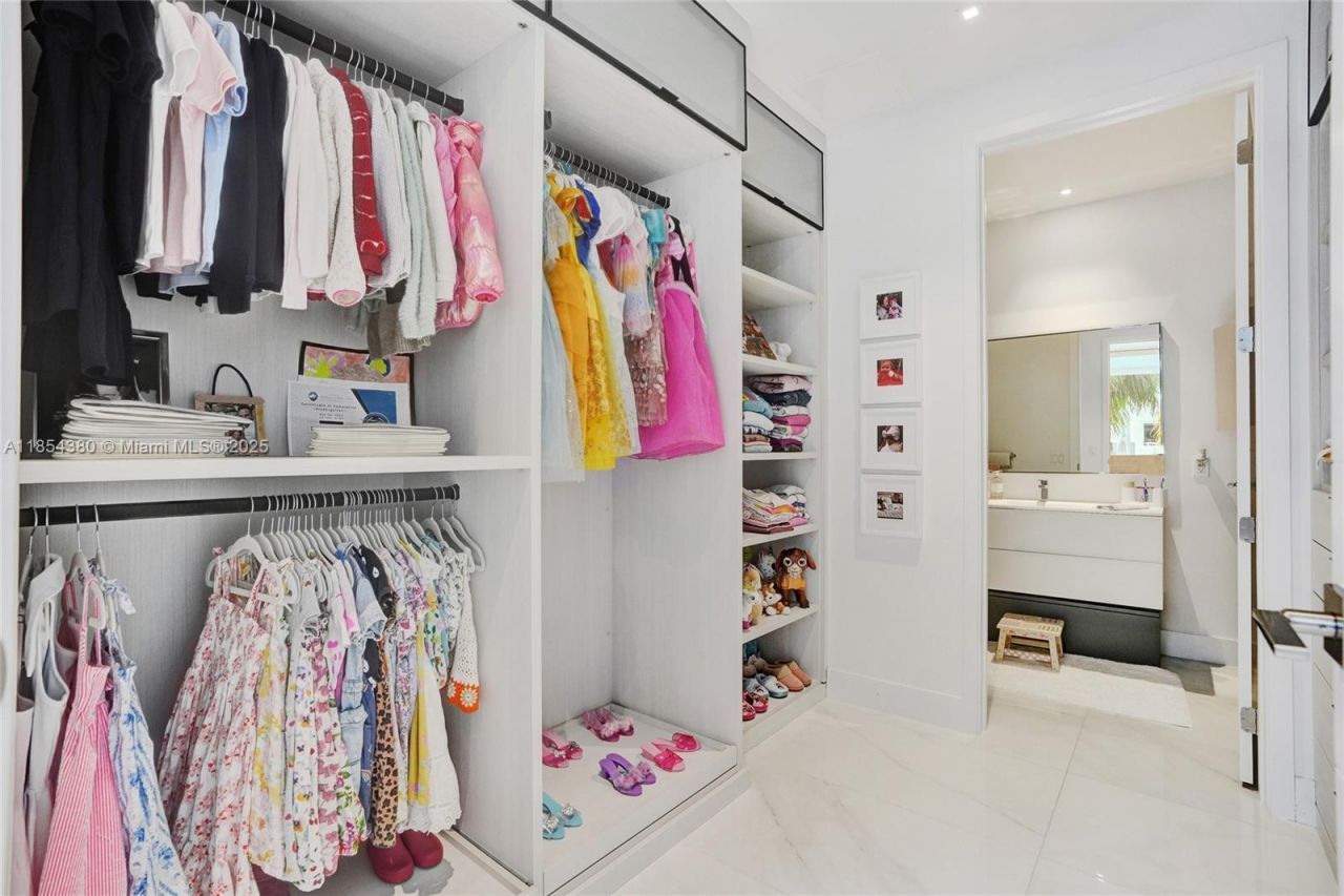 3750 Yacht Club Dr, Unit TH2, Aventura, FL 33180 Photo