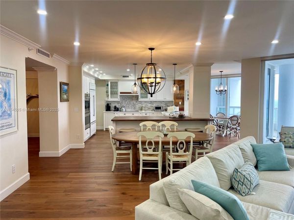 21050 Point Pl, Unit 2803, Aventura, FL 33180