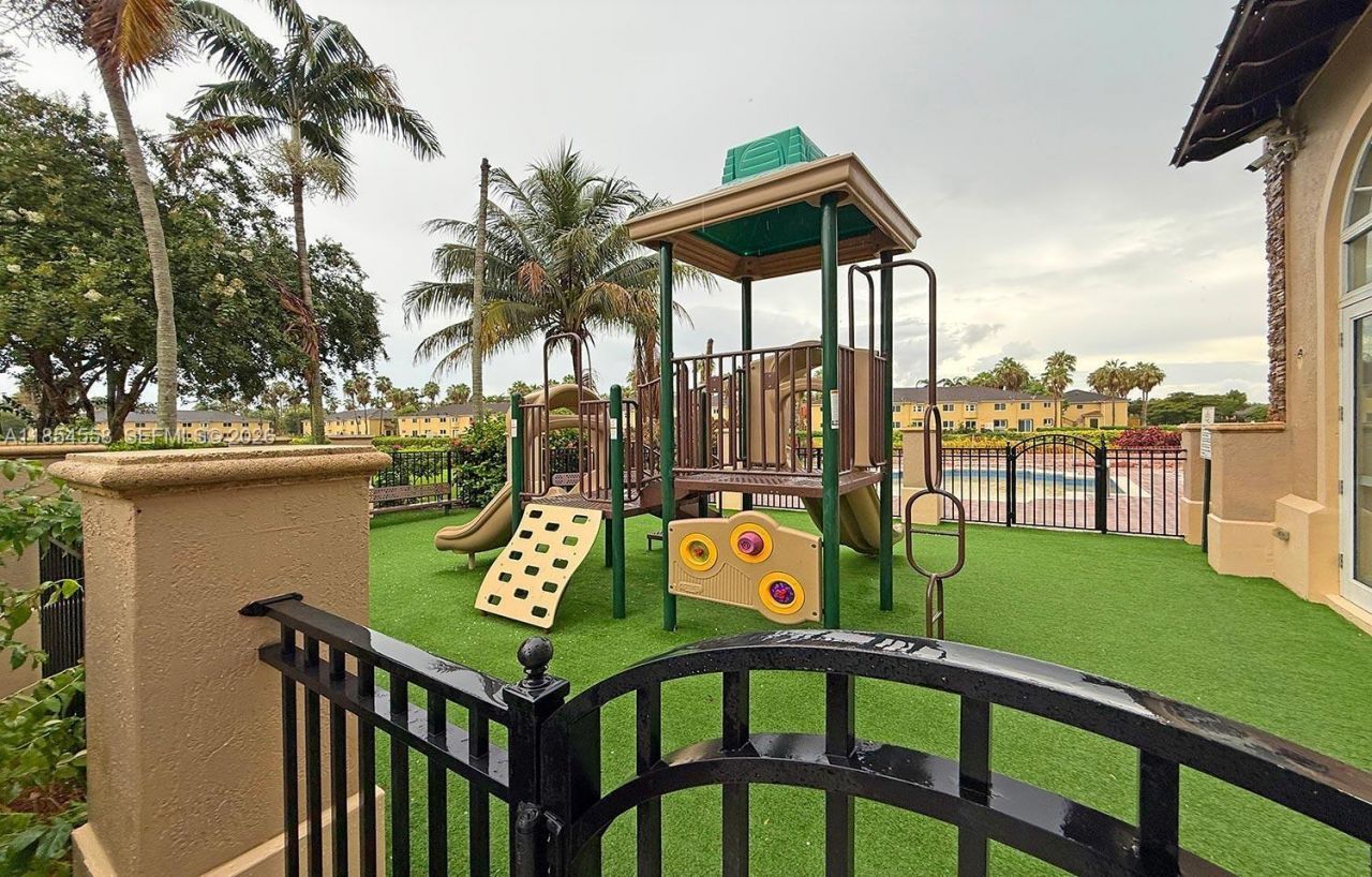 961 NE 36th Ave, Homestead, FL 33033 Photo