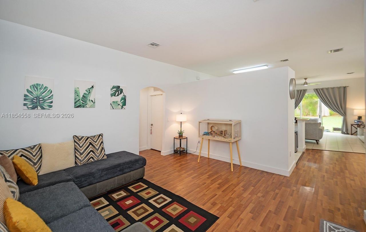 961 NE 36th Ave, Homestead, FL 33033 Photo