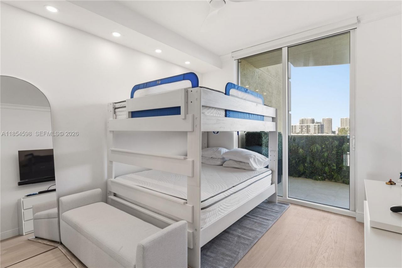 17875 Collins Ave, Unit 705, Sunny Isles Beach, FL 33160 Photo