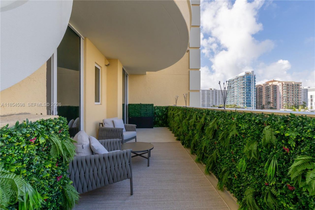 17875 Collins Ave, Unit 705, Sunny Isles Beach, FL 33160 Photo
