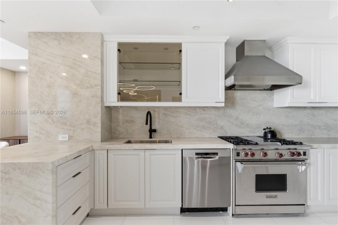 17875 Collins Ave, Unit 705, Sunny Isles Beach, FL 33160 Photo