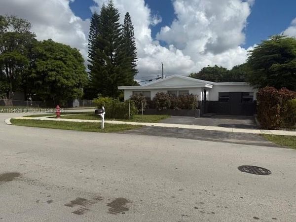3025 NW 11TH ST, Fort Lauderdale, FL 33311
