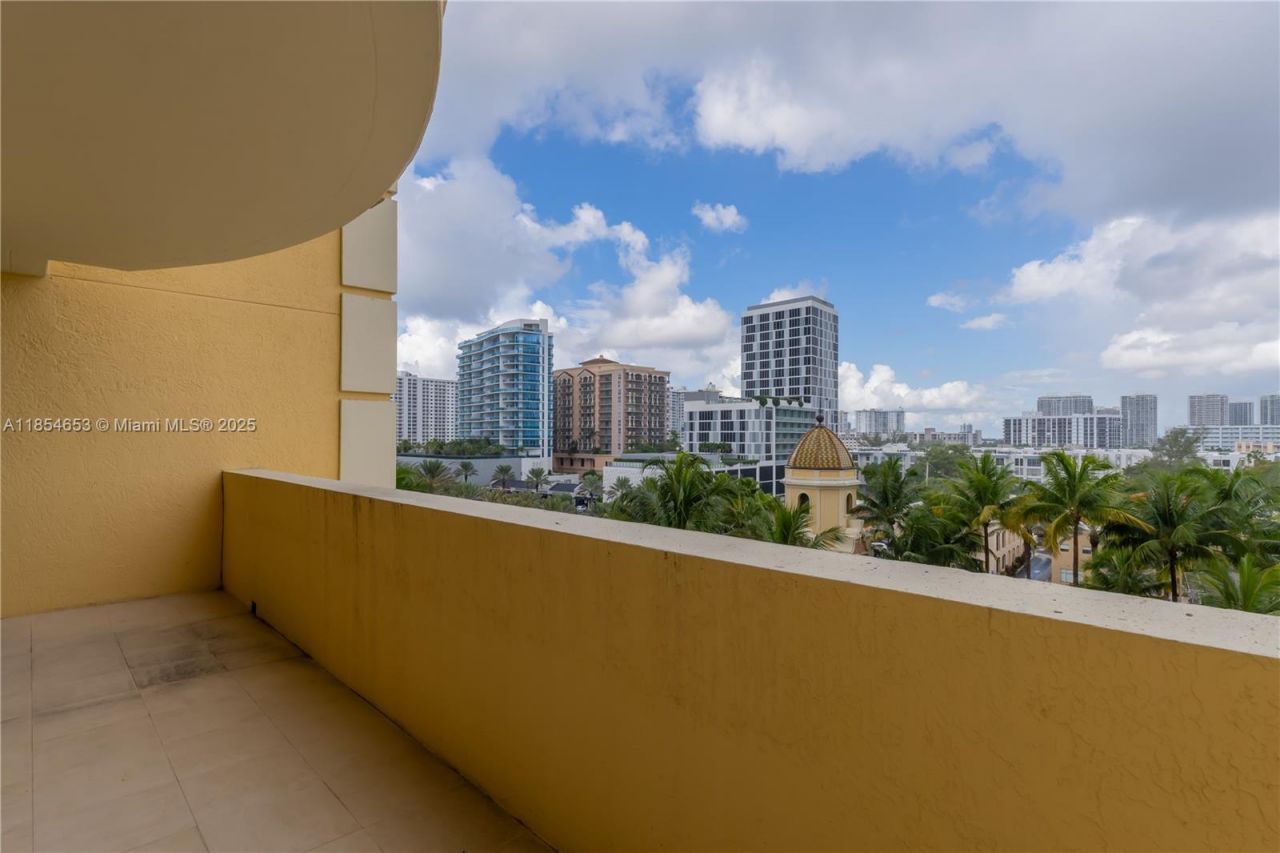 17875 Collins Ave, Unit 705, Sunny Isles Beach, FL 33160 Photo