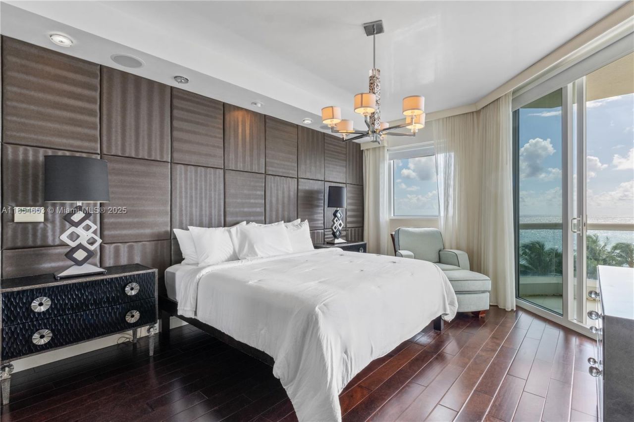 17875 Collins Ave, Unit 705, Sunny Isles Beach, FL 33160 Photo