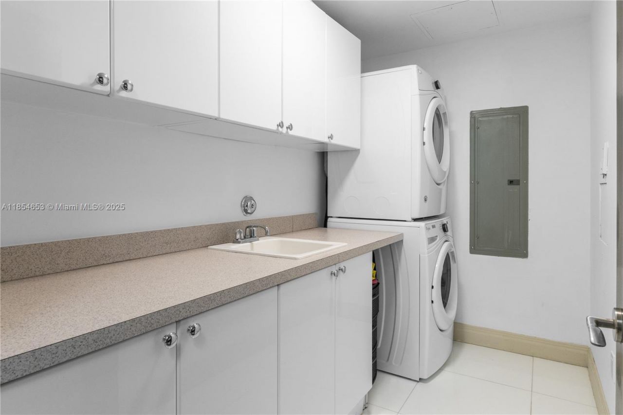 17875 Collins Ave, Unit 705, Sunny Isles Beach, FL 33160 Photo