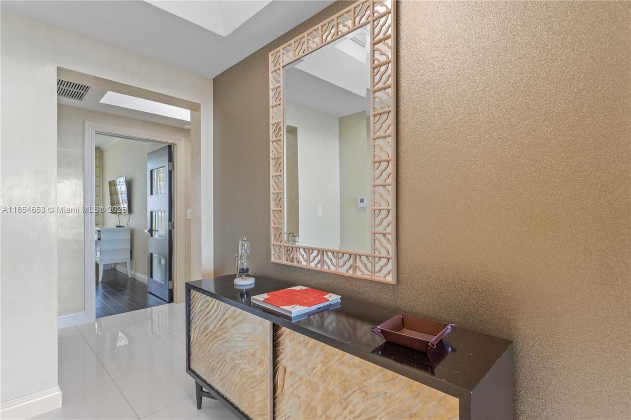 17875 Collins Ave, Unit 705, Sunny Isles Beach, FL 33160 Photo