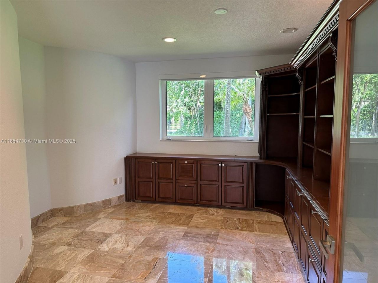 10600 SW 69th Ave, Pinecrest, FL 33156 Photo