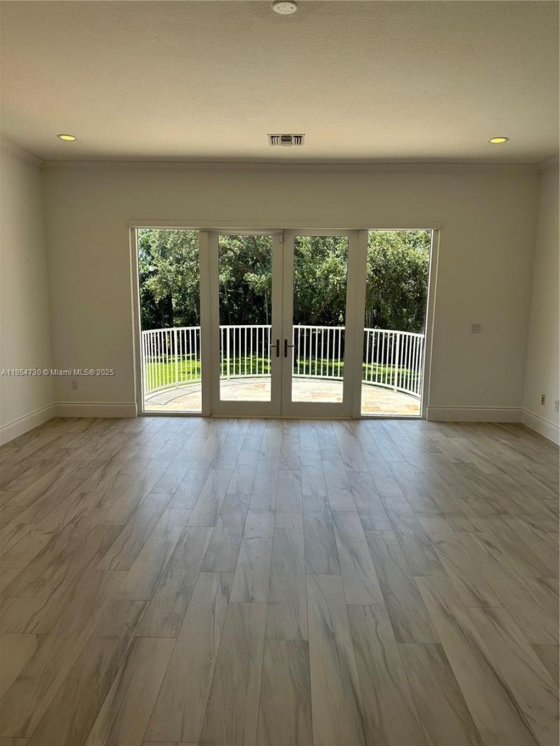 10600 SW 69th Ave, Pinecrest, FL 33156 Photo