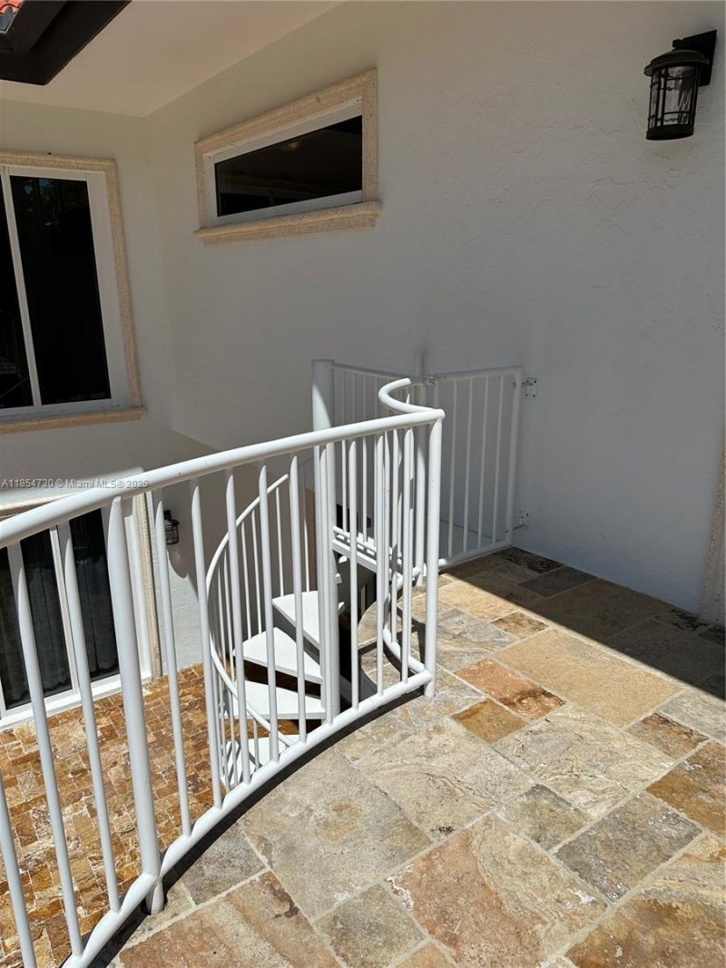 10600 SW 69th Ave, Pinecrest, FL 33156 Photo