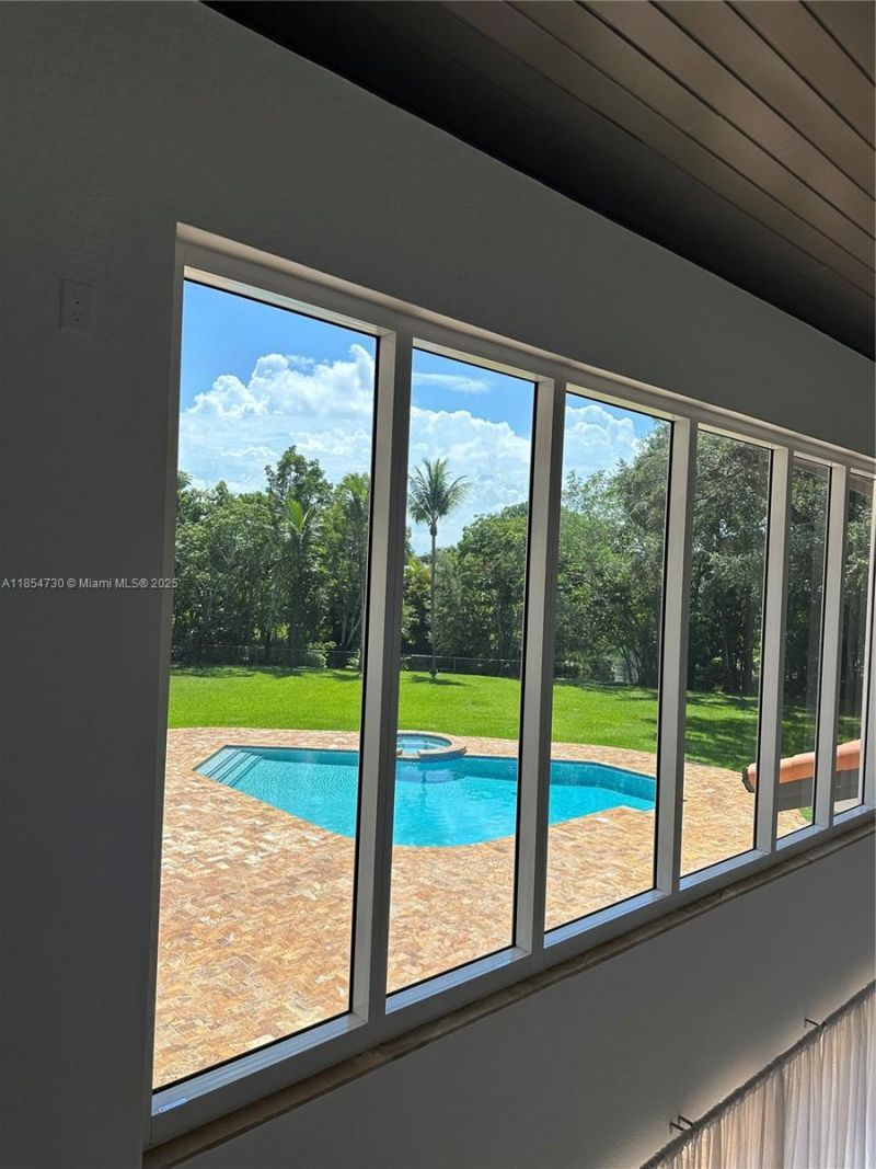 10600 SW 69th Ave, Pinecrest, FL 33156 Photo