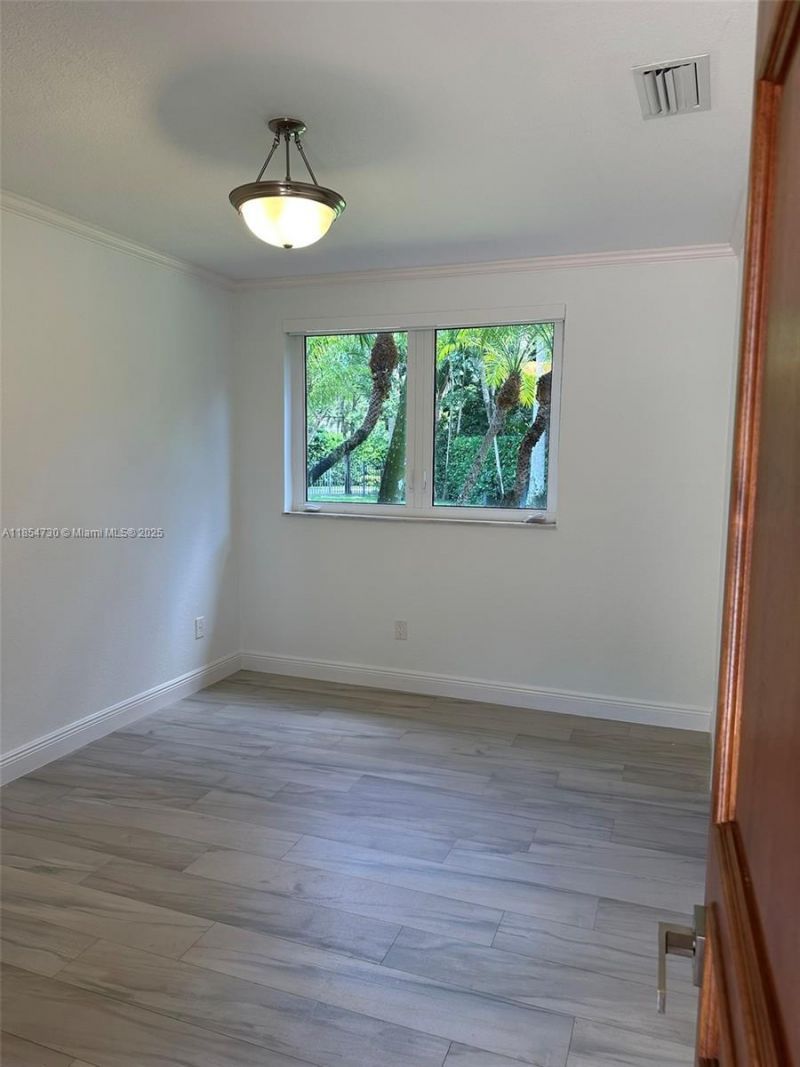 10600 SW 69th Ave, Pinecrest, FL 33156 Photo