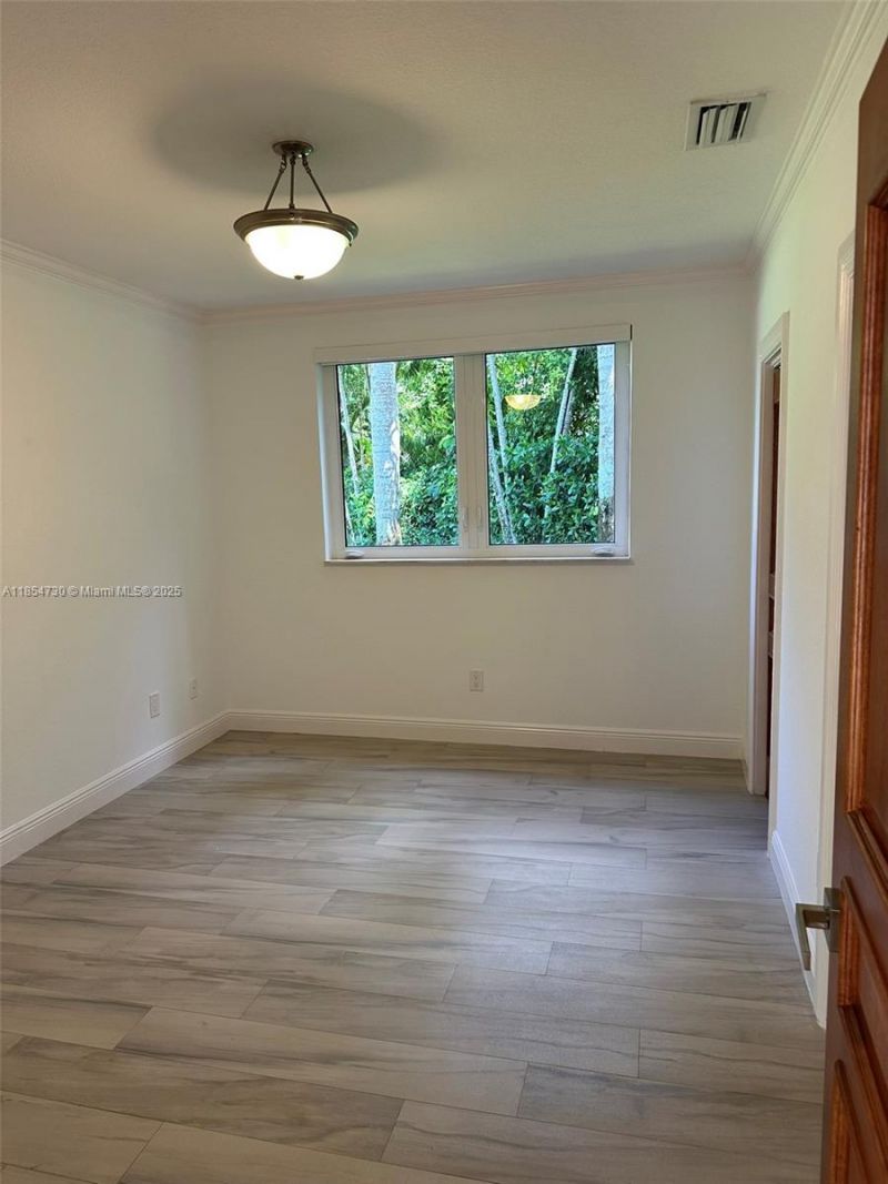 10600 SW 69th Ave, Pinecrest, FL 33156 Photo