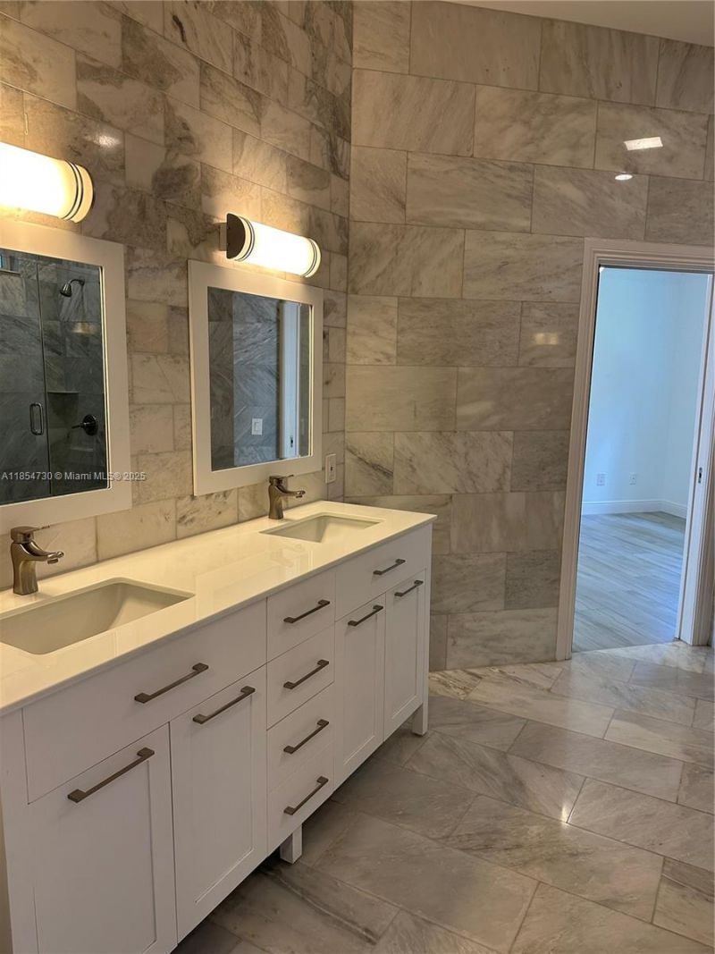 10600 SW 69th Ave, Pinecrest, FL 33156 Photo