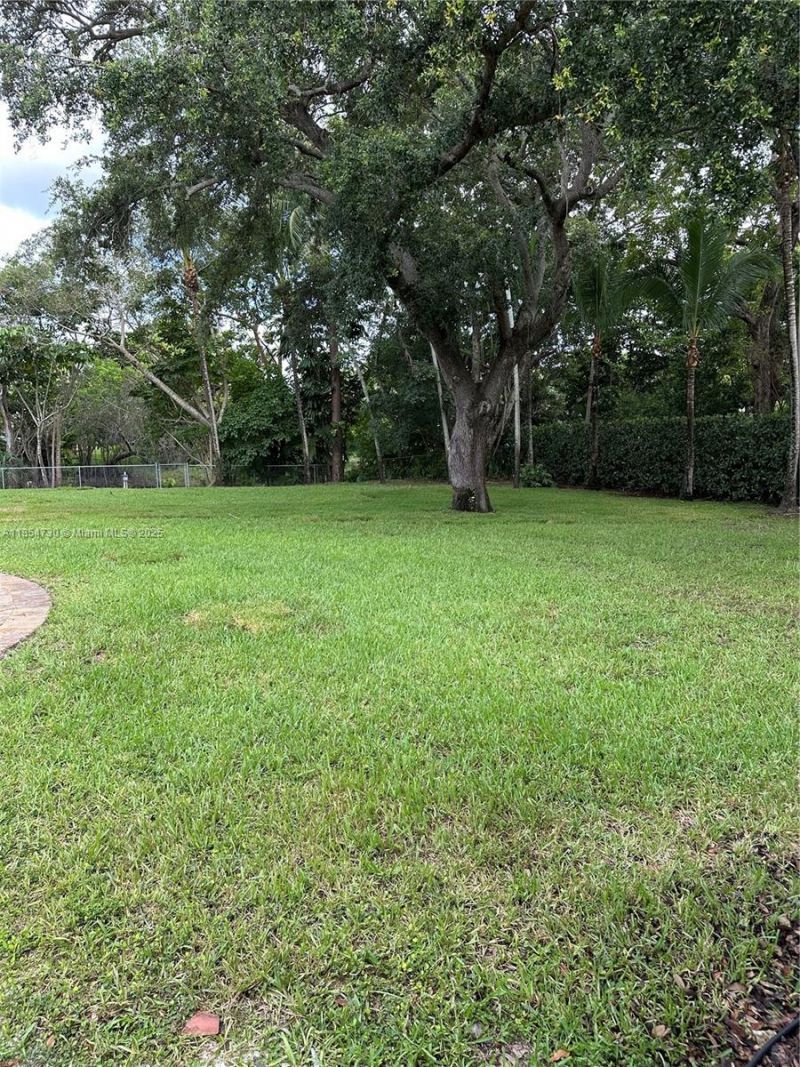 10600 SW 69th Ave, Pinecrest, FL 33156 Photo