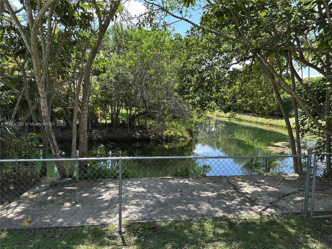 10600 SW 69th Ave, Pinecrest, FL 33156 Photo