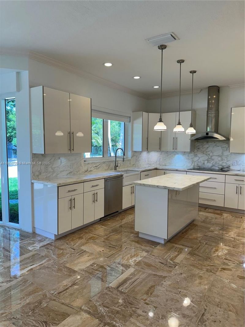 10600 SW 69th Ave, Pinecrest, FL 33156 Photo