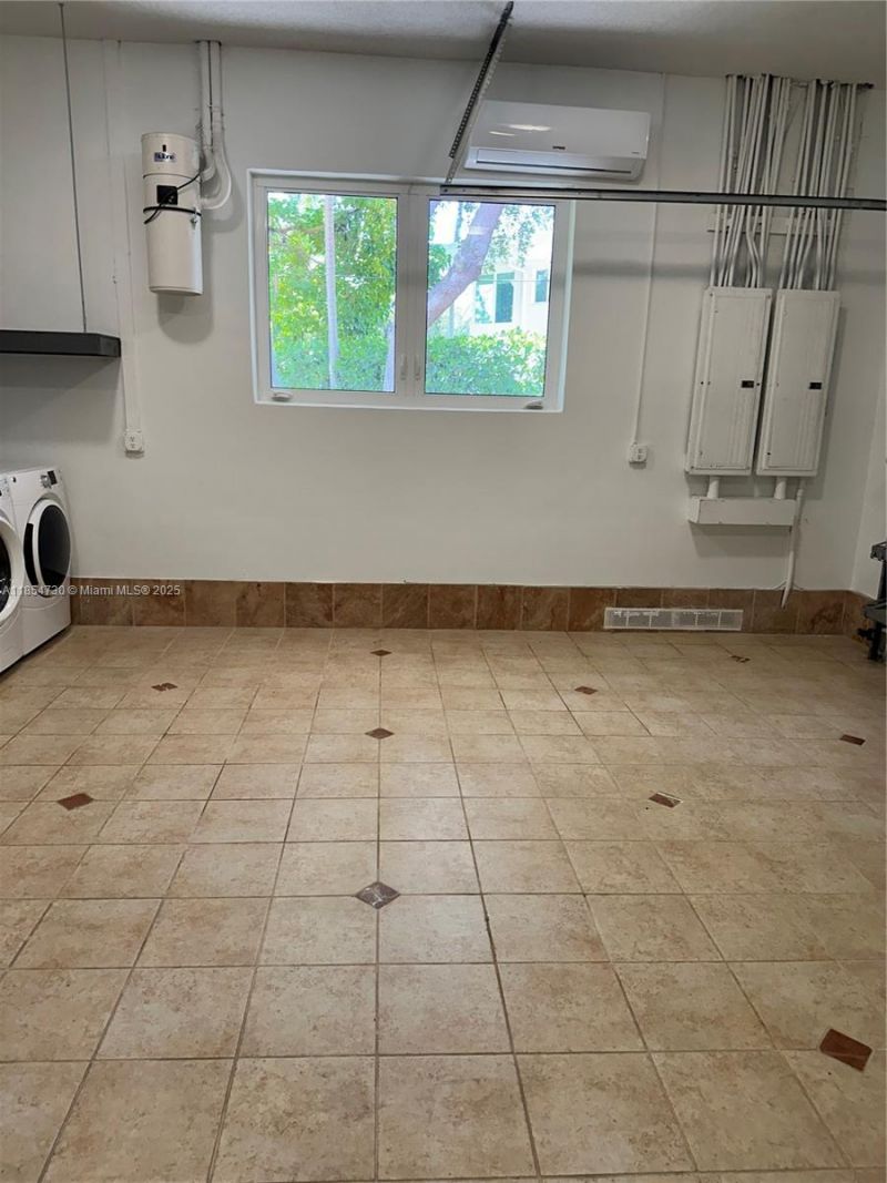 10600 SW 69th Ave, Pinecrest, FL 33156 Photo