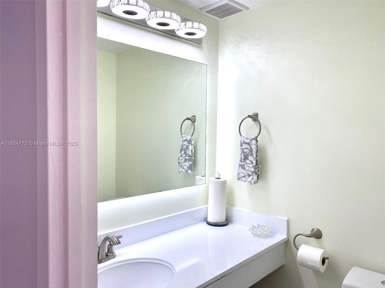 251 174th St, Unit 615, Sunny Isles Beach, FL 33160 Photo