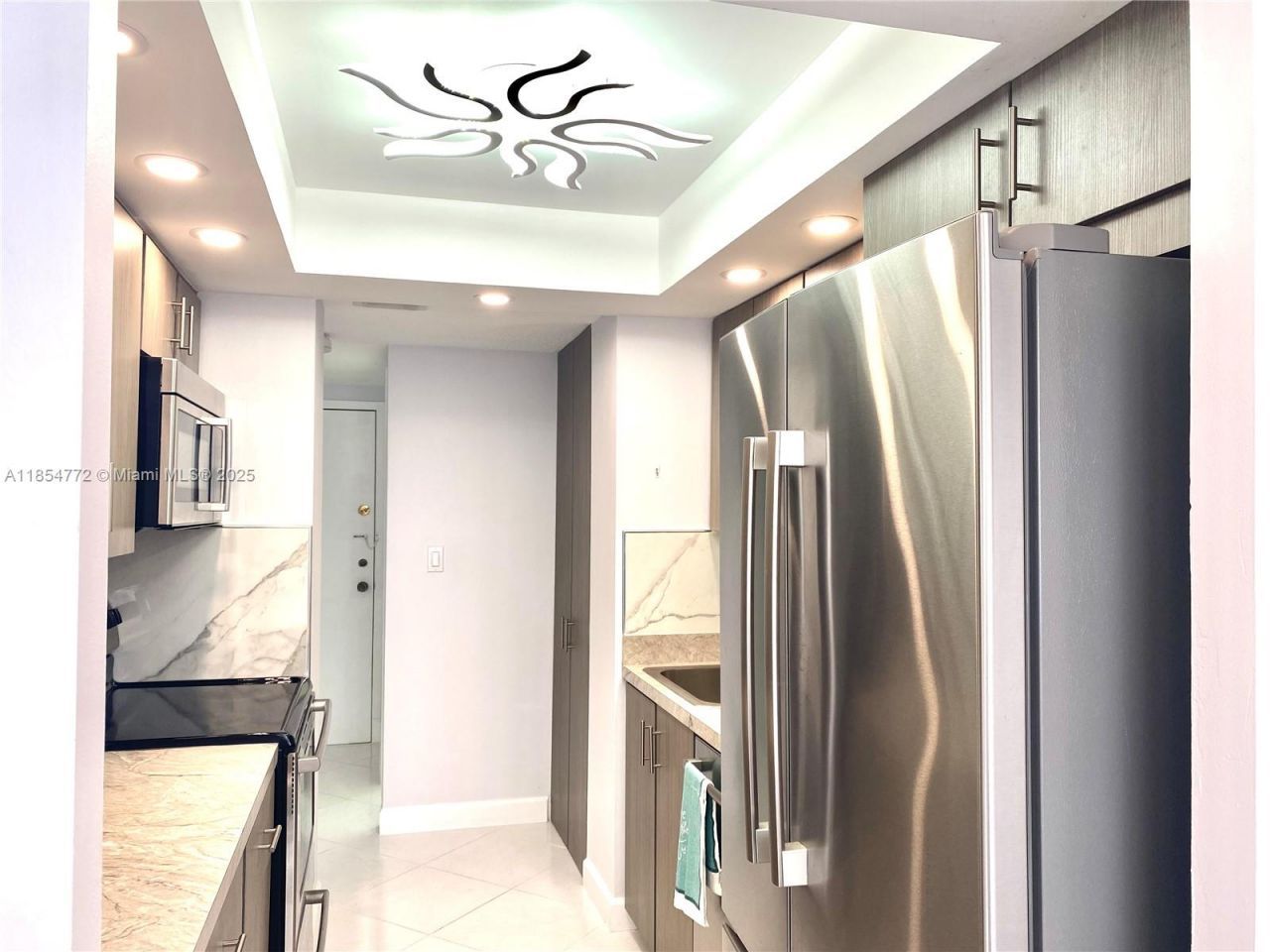 251 174th St, Unit 615, Sunny Isles Beach, FL 33160 Photo