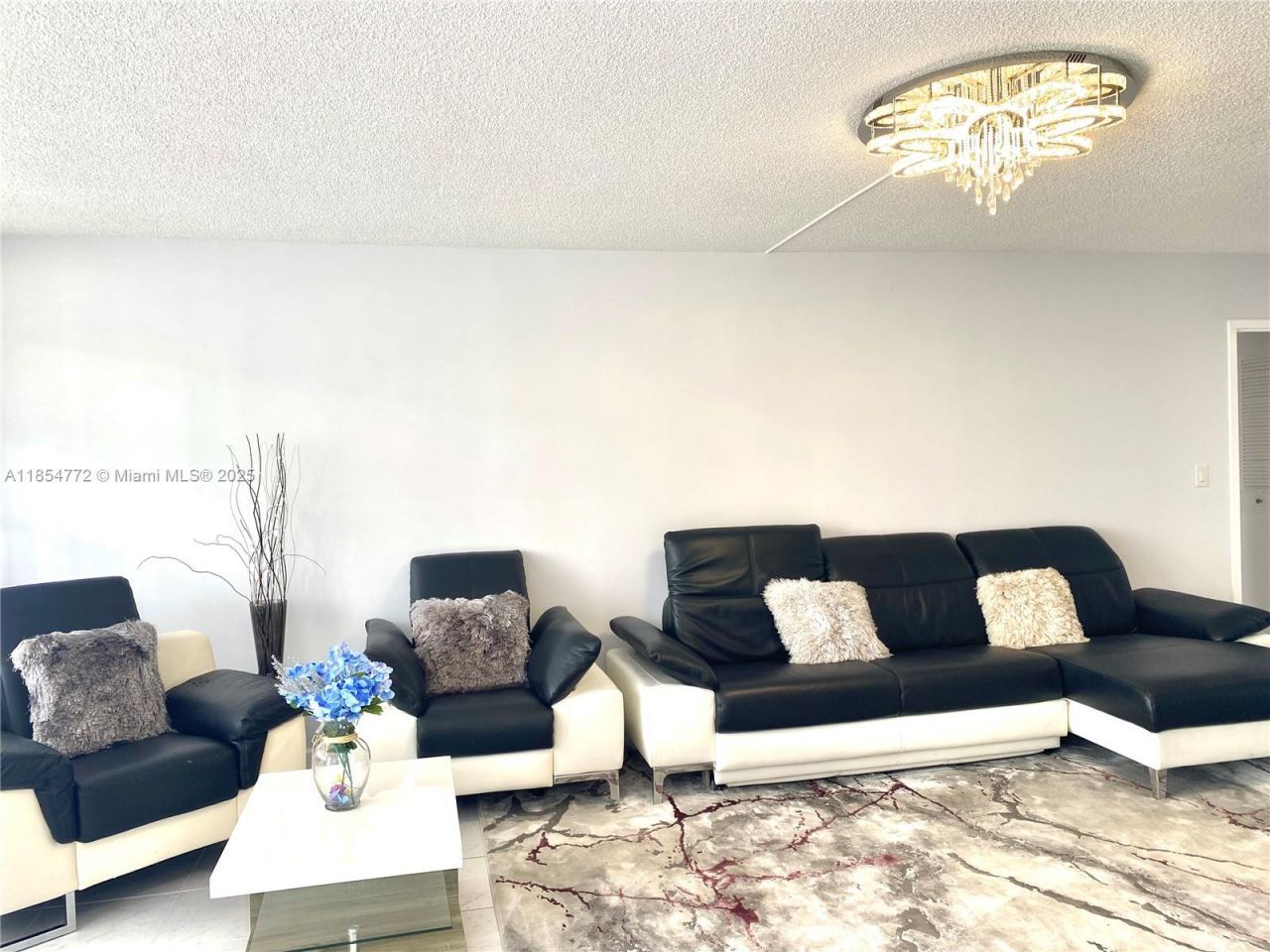 251 174th St, Unit 615, Sunny Isles Beach, FL 33160 Photo