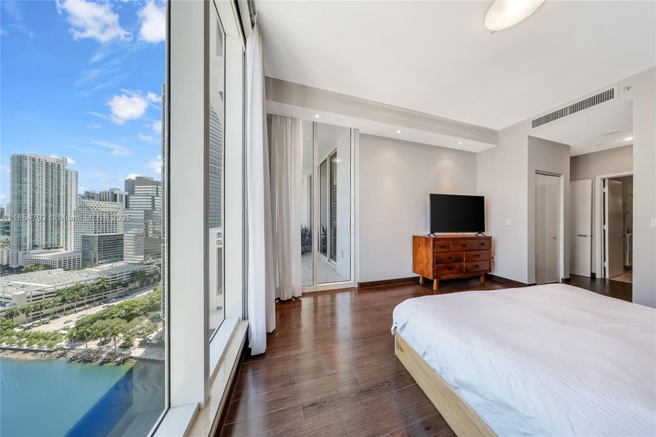 901 Brickell Key Blvd, Unit 3002, Miami, FL 33131 Photo