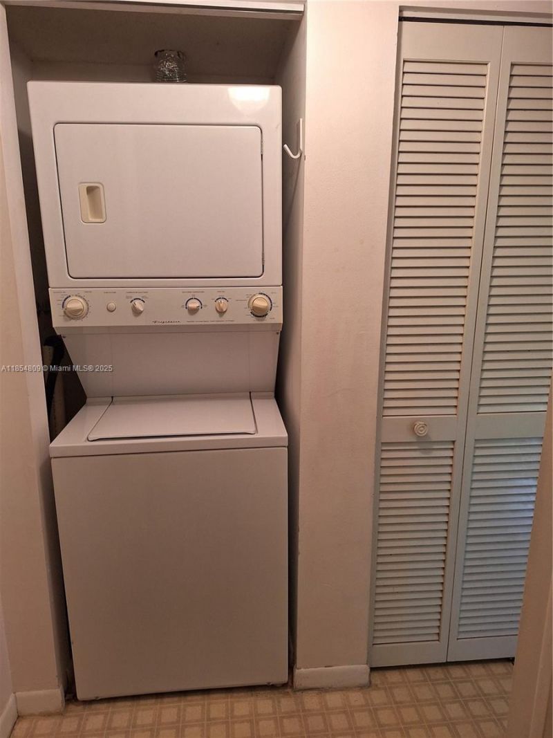 3940 Inverrary Blvd, Unit 402-A, Lauderhill, FL 33319 Photo