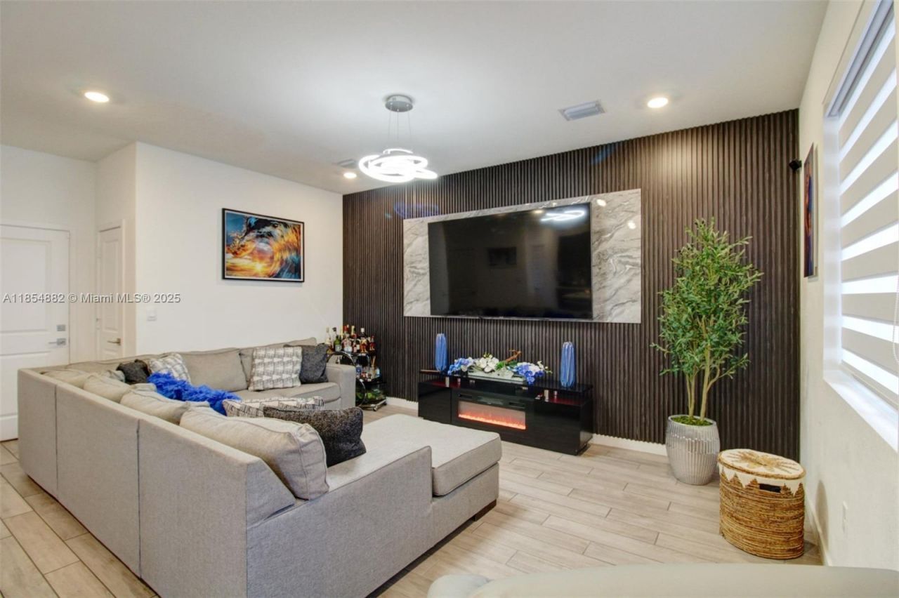 789 SE 16th Ct, Homestead, FL 33034 Photo