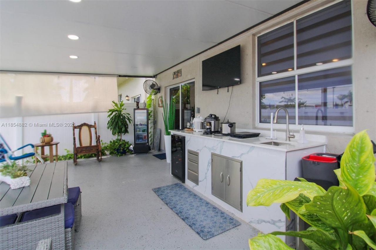 789 SE 16th Ct, Homestead, FL 33034 Photo