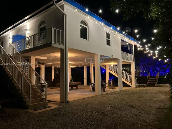 350 Hazel St, Key Largo, FL 33037