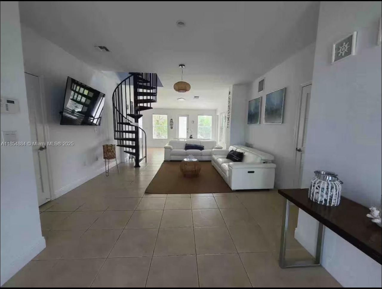 350 Hazel St, Key Largo, FL 33037 Photo