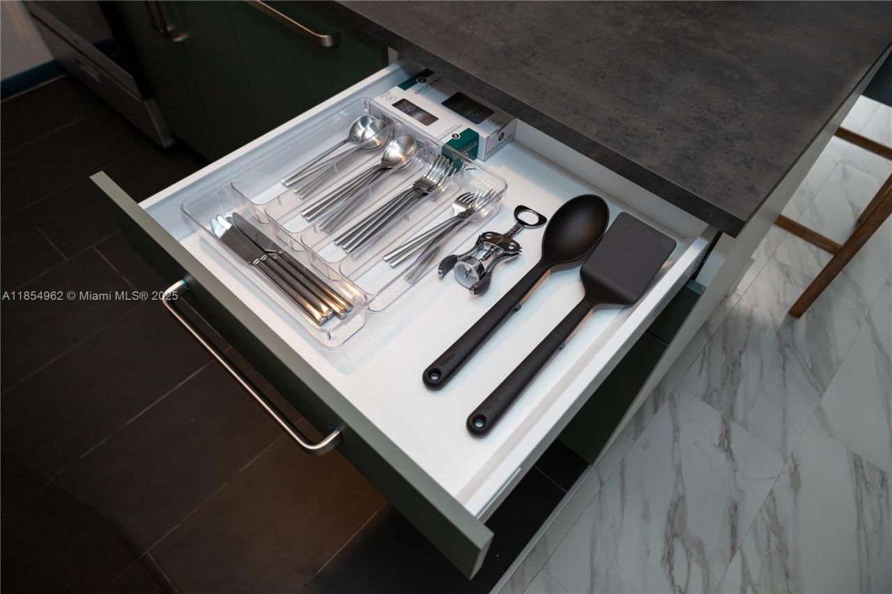 224 Meridian Ave, Unit 6, Miami Beach, FL 33139 Photo