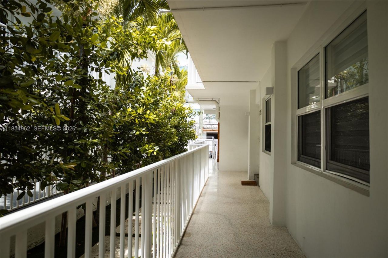 224 Meridian Ave, Unit 6, Miami Beach, FL 33139 Photo