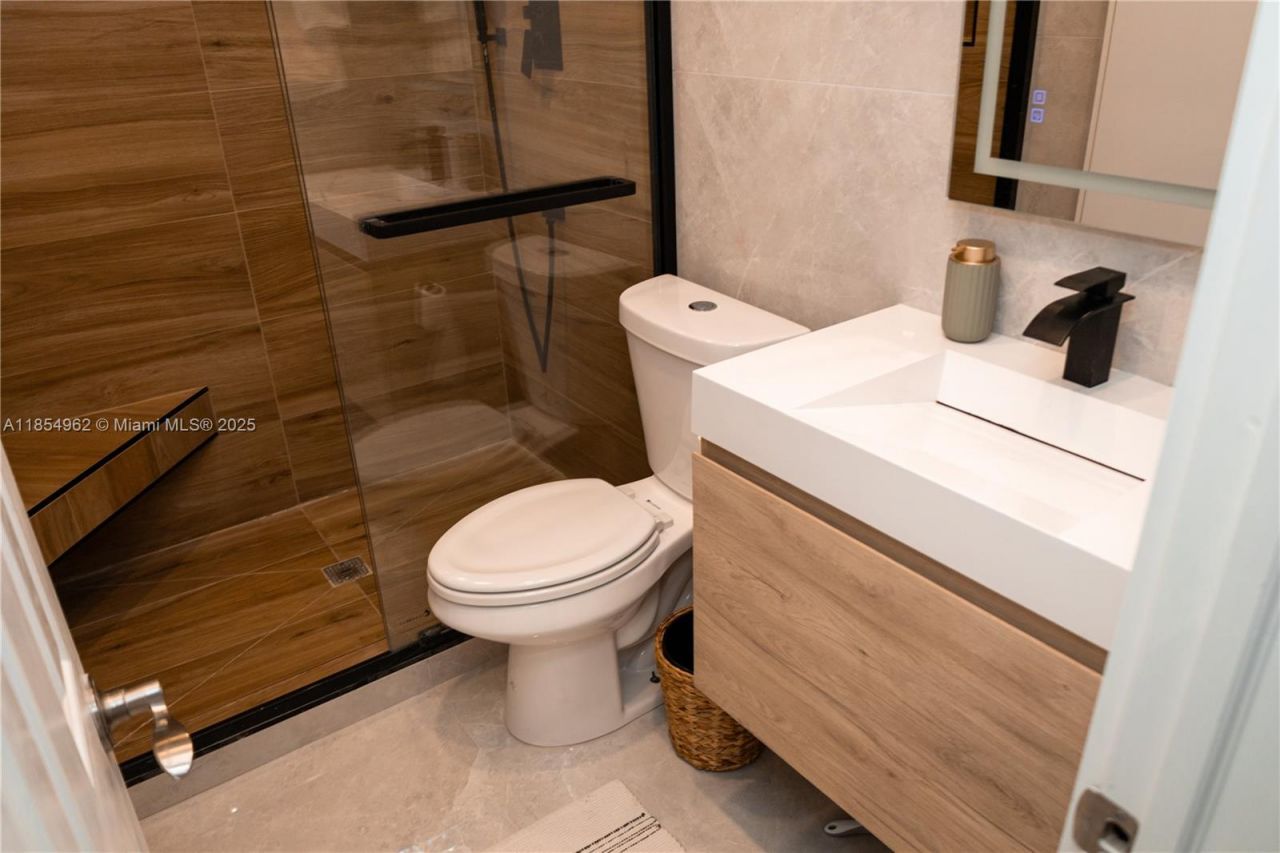 224 Meridian Ave, Unit 6, Miami Beach, FL 33139 Photo