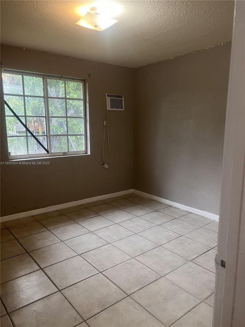 571 NE 136th St, Unit 571, North Miami, FL 33161 Photo