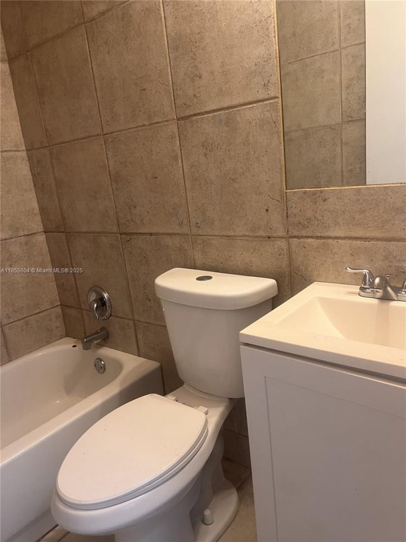 571 NE 136th St, Unit 571, North Miami, FL 33161 Photo