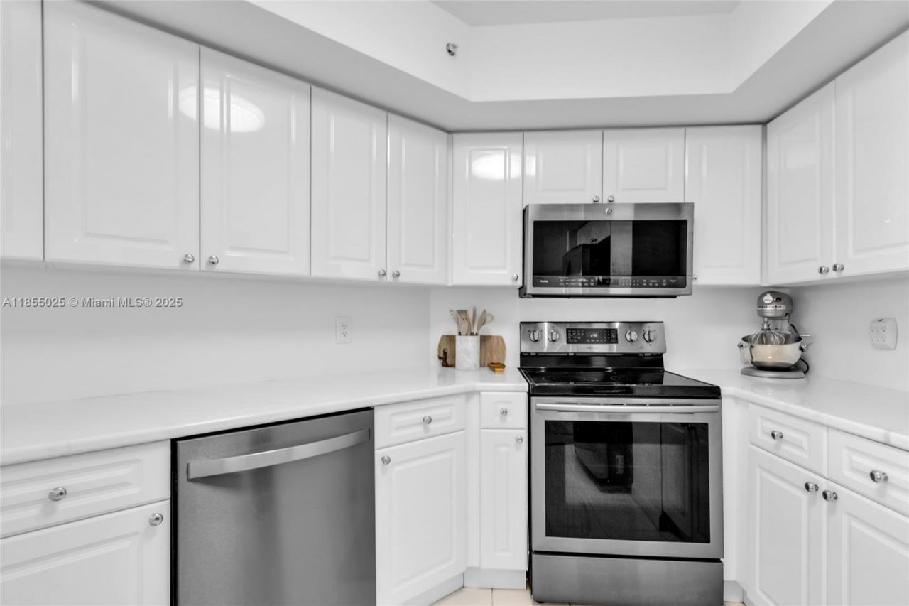 1800 Sunset Harbour Dr, Unit 1003, Miami Beach, FL 33139 Photo