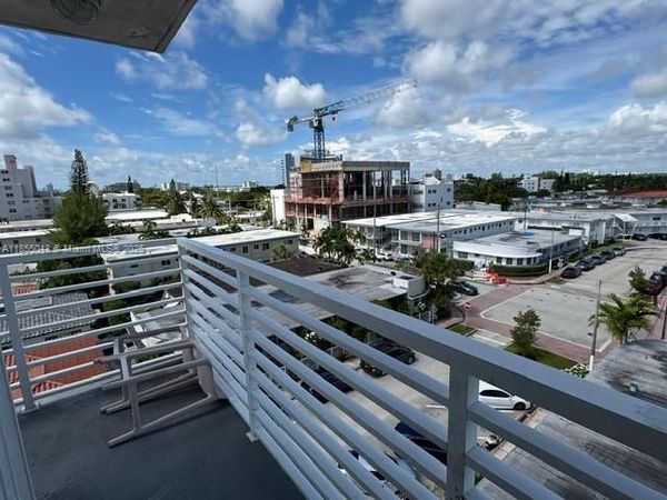 7800 carlyle ave., Unit 6C, Miami Beach, FL 33141