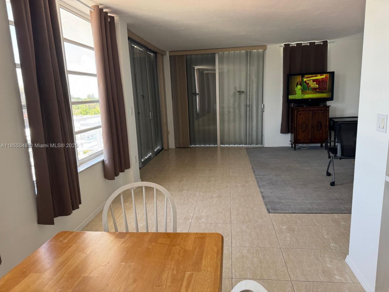 7800 Carlyle Ave., Unit 6C, Miami Beach, FL 33141 Photo