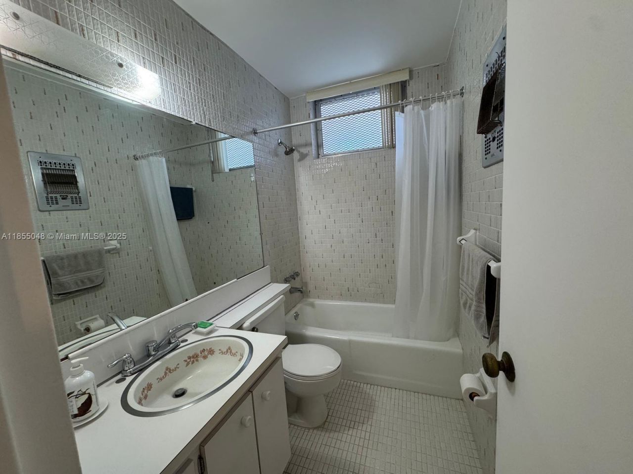 7800 Carlyle Ave., Unit 6C, Miami Beach, FL 33141 Photo
