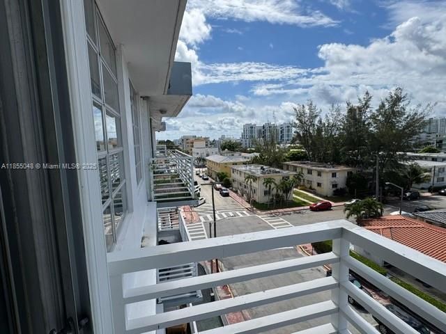 7800 Carlyle Ave., Unit 6C, Miami Beach, FL 33141 Photo