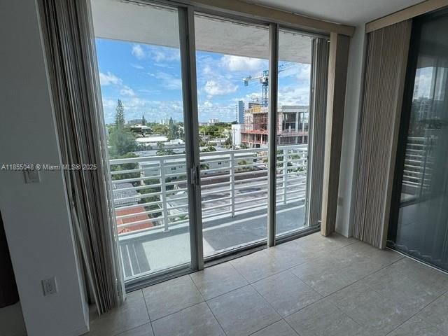 7800 Carlyle Ave., Unit 6C, Miami Beach, FL 33141 Photo