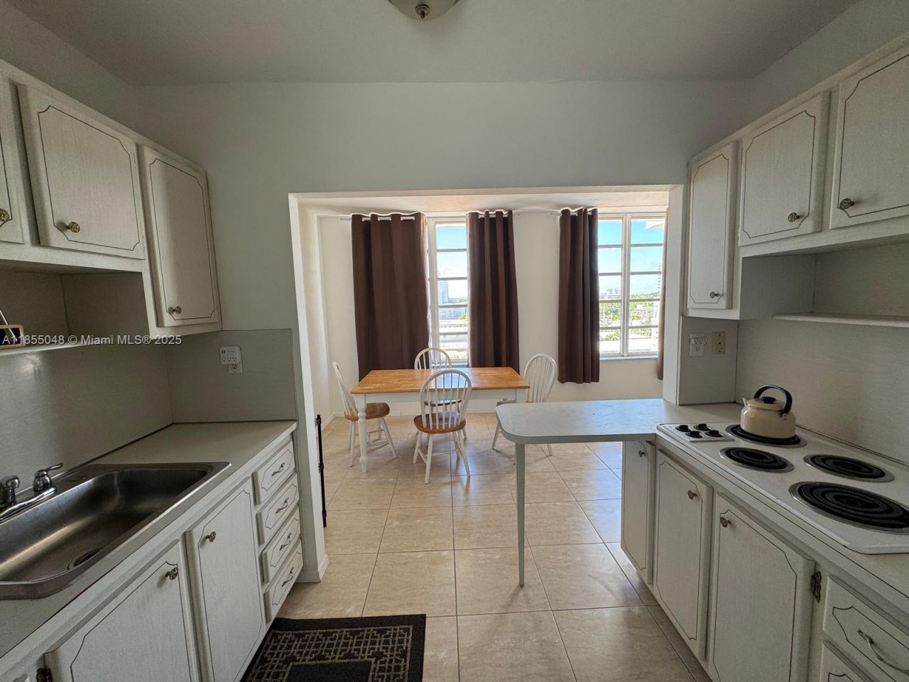 7800 Carlyle Ave., Unit 6C, Miami Beach, FL 33141 Photo